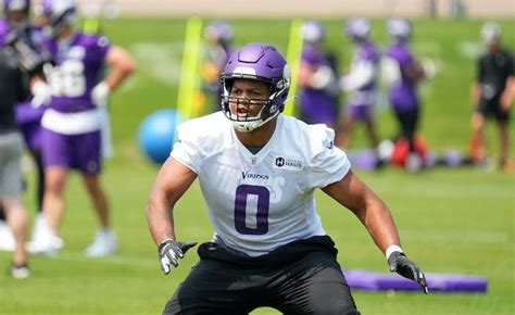 Marcus Davenport out for Vikings’ game with ankle injury